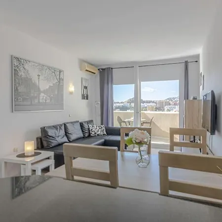 Benalbeach Sunny With Sea Views Lejlighed