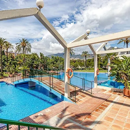 Benalbeach Sunny With Sea Views Lejlighed