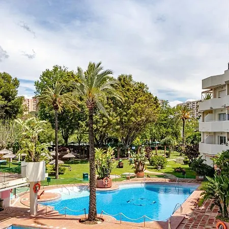 Benalbeach Sunny With Sea Views